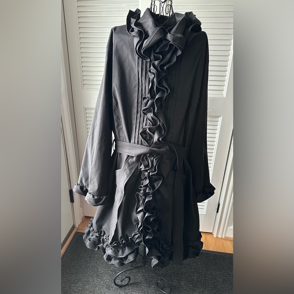 Monroe & Main Elegant Black Blazer